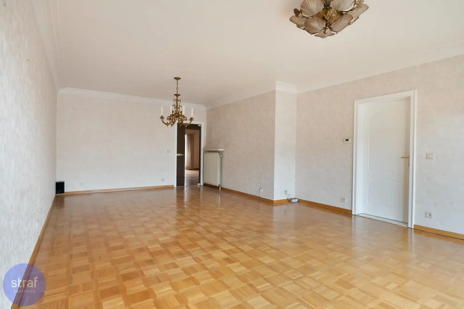 Ruim appartement in hartje Beveren met lage kosten foto 3