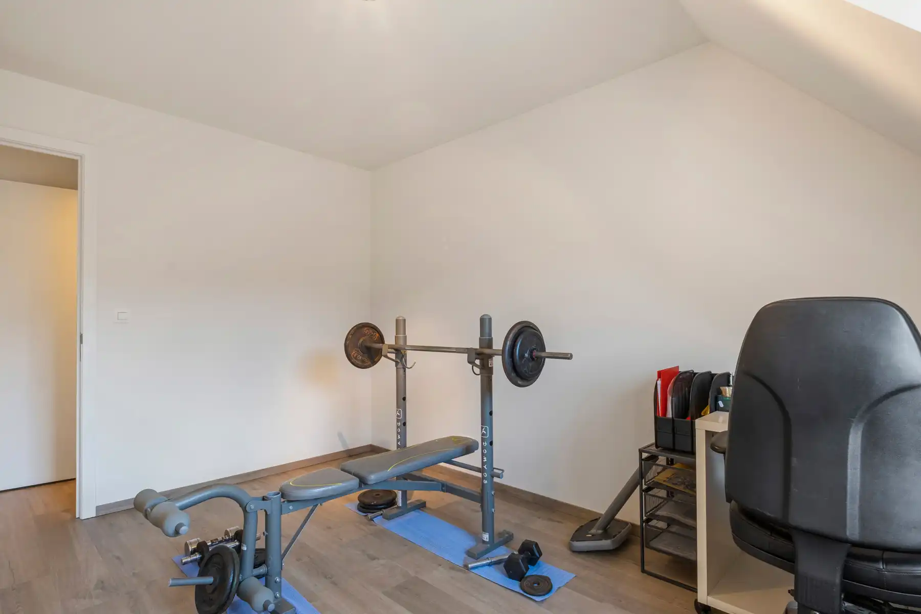 Ruime, energiezuinige woning te Sint-Michiels foto 11