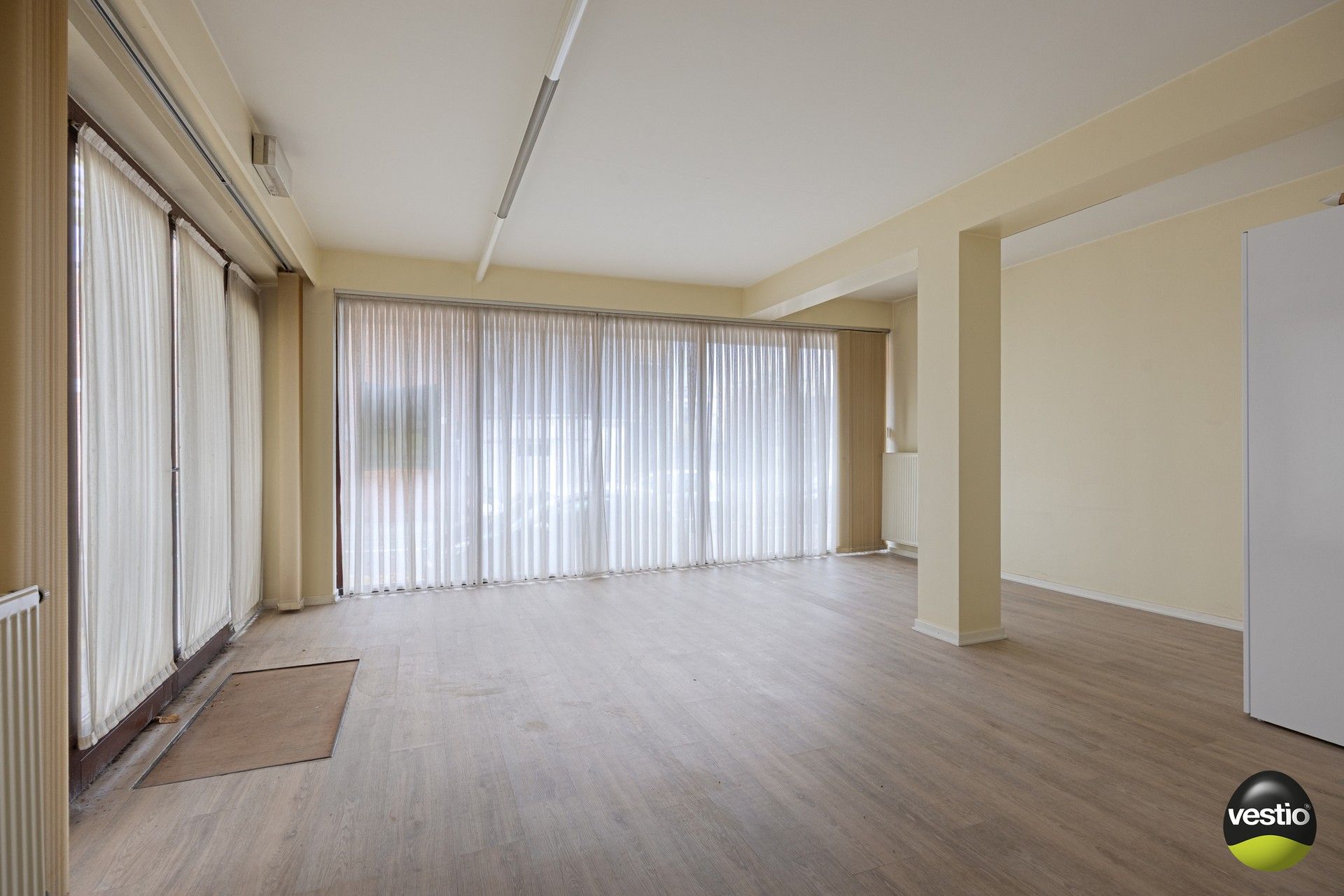 Kantoorruimte van privatieve kelder - 100 m² foto 4