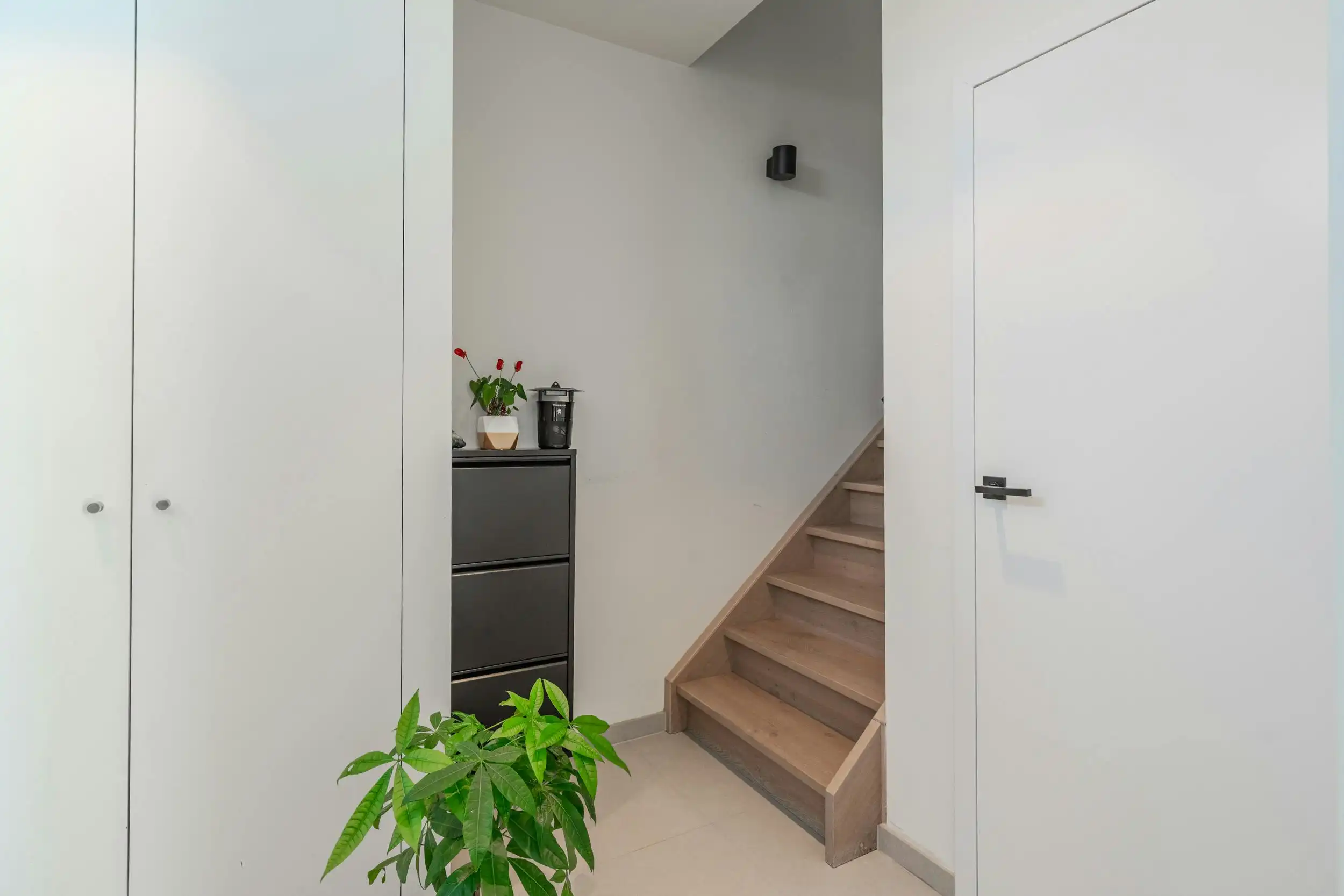 Prachtige woning met 3 slaapkamers en uniek open zicht! foto 28