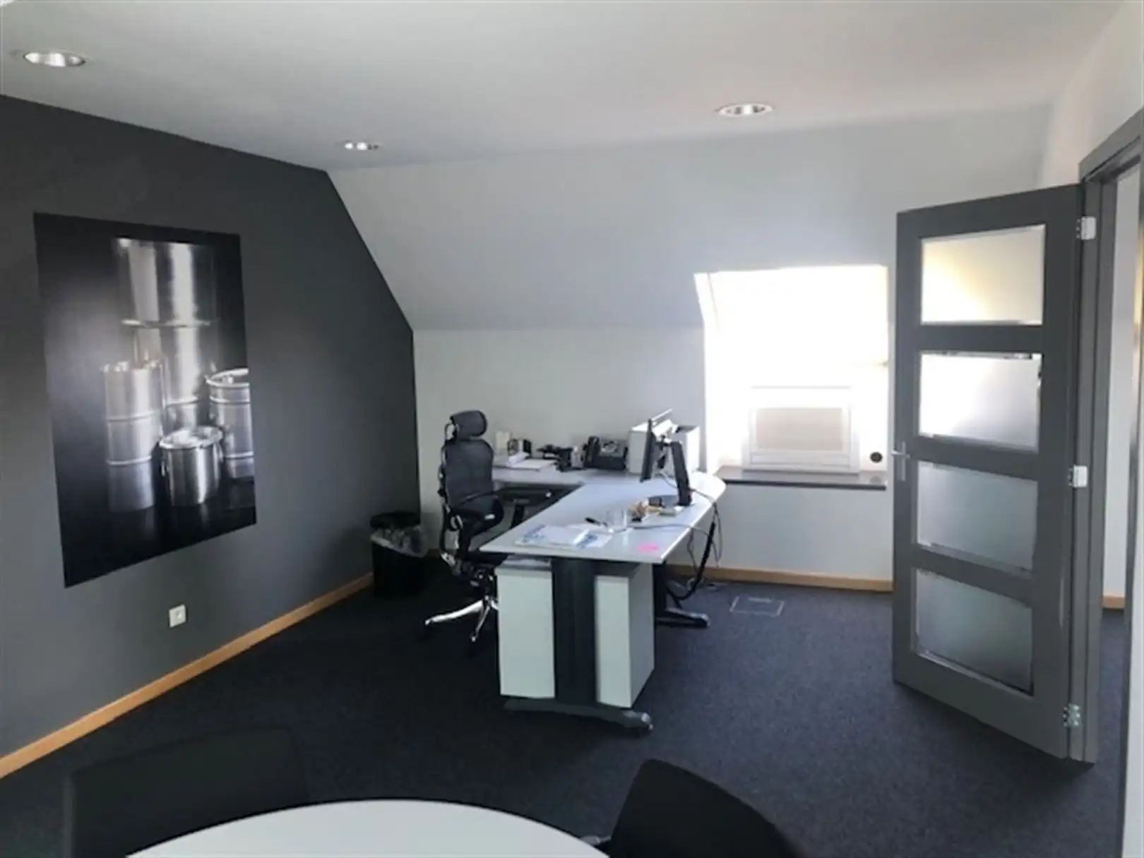 Kantoor te huur aan de op- en afrit van Sint-Job foto 17