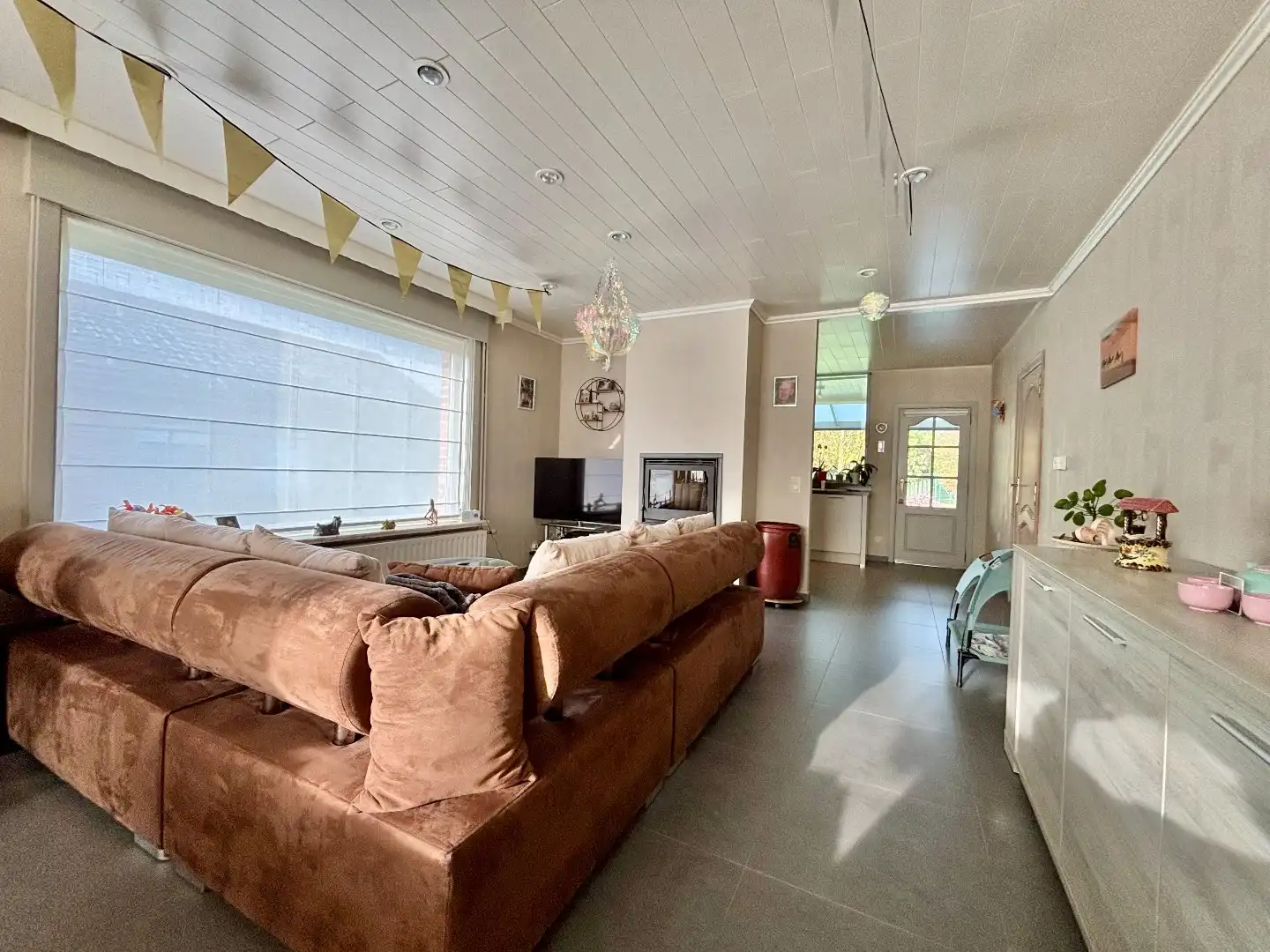 ALLEENSTAANDE VILLA OP 700M² IN EEN RUSTIGE WIJK MET 4SLPKS, GARAGE VOOR 2 WAGENS EN RUIME TUIN  foto 11