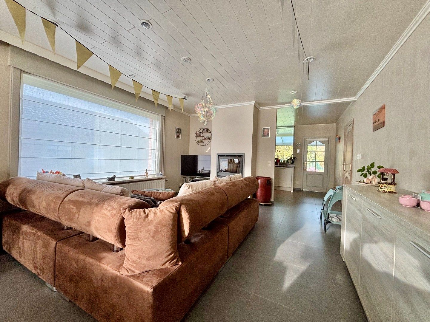 ALLEENSTAANDE VILLA OP 700M² IN EEN RUSTIGE WIJK MET 4SLPKS, GARAGE VOOR 2 WAGENS EN RUIME TUIN  foto 11