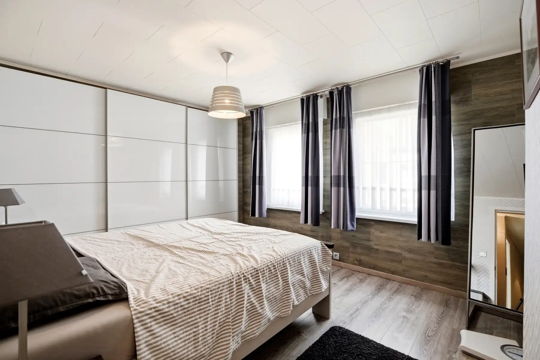 Instapklaar huis met 3 slaapkamers in Sint-Michiels Brugge foto 12