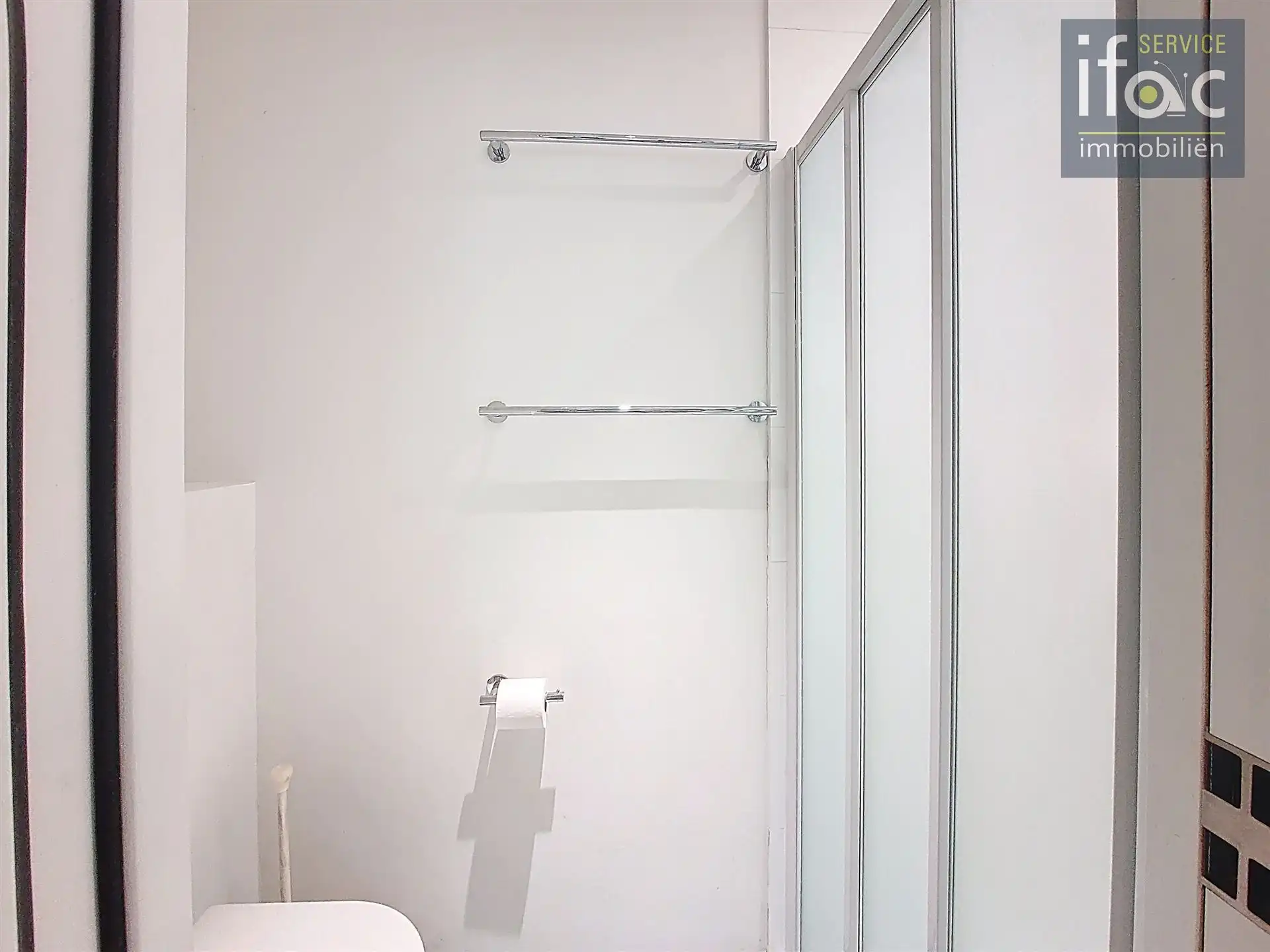 Exclusieve postmodernistische luxevilla grenzend aan bos foto 38