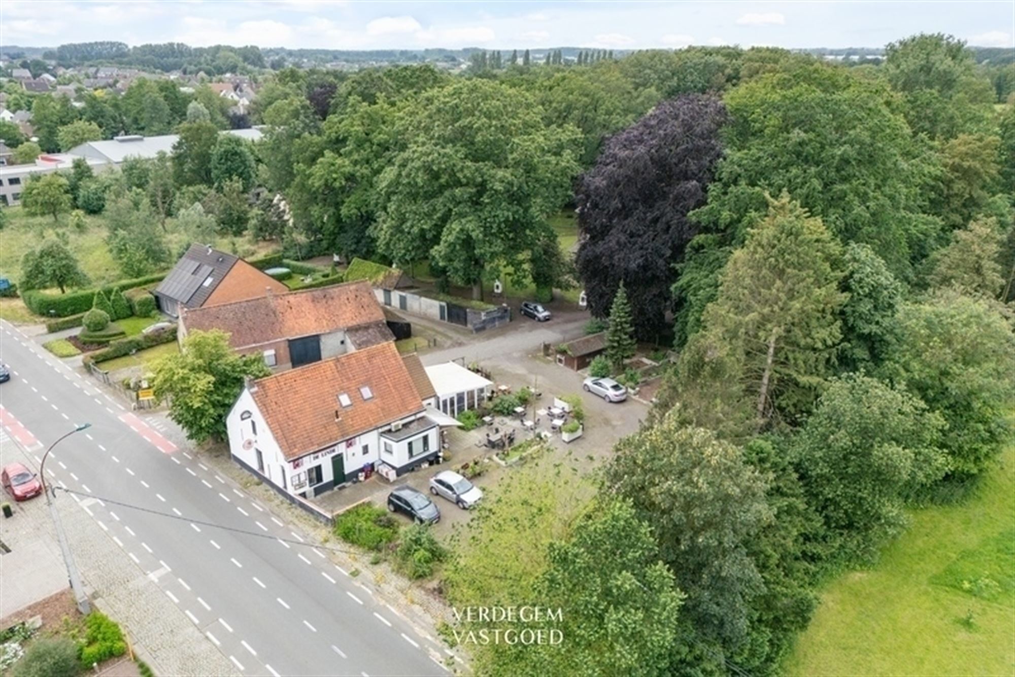 Een hemels oord, café De Linde aan de prachtige Stoepekapel foto 2