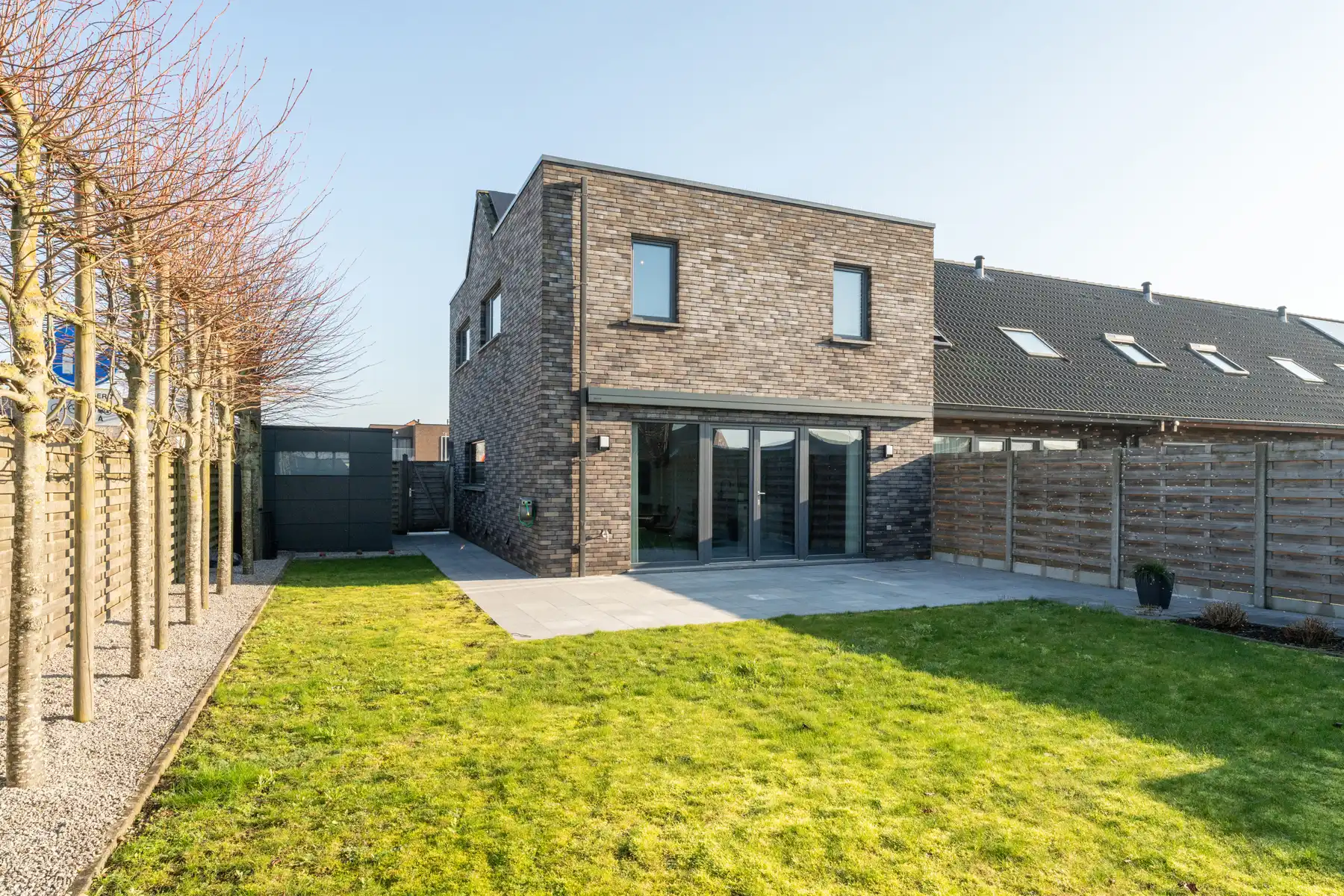 Recente HOB met 4 slpks en afzonderlijke garage te Roeselare foto {{pictureIndex}}