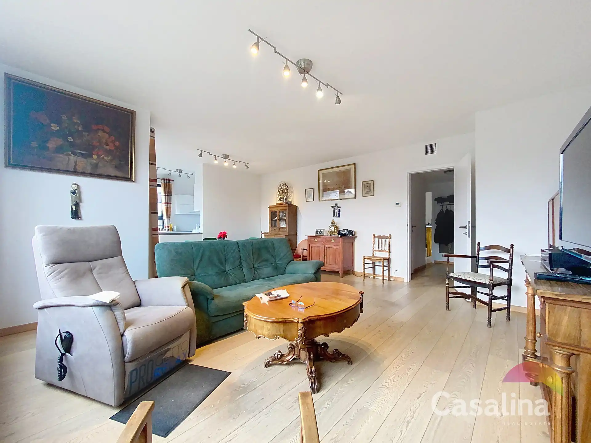 Prachtig 3-slaapkamerapp. met terras en parking (EPC: A-) foto 26