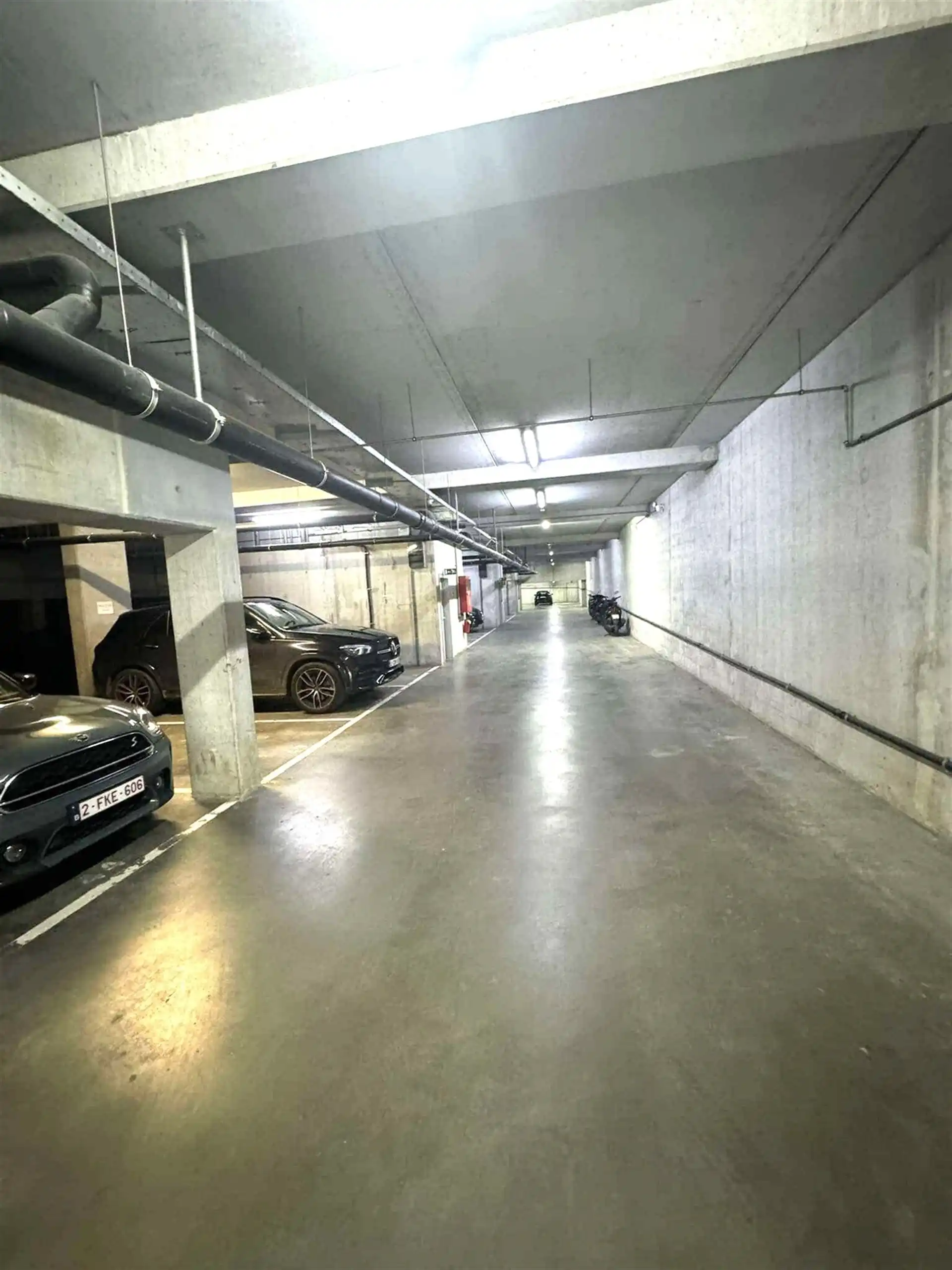 Ondergrondse parkeerplaats te huur Anderlecht




. foto 3