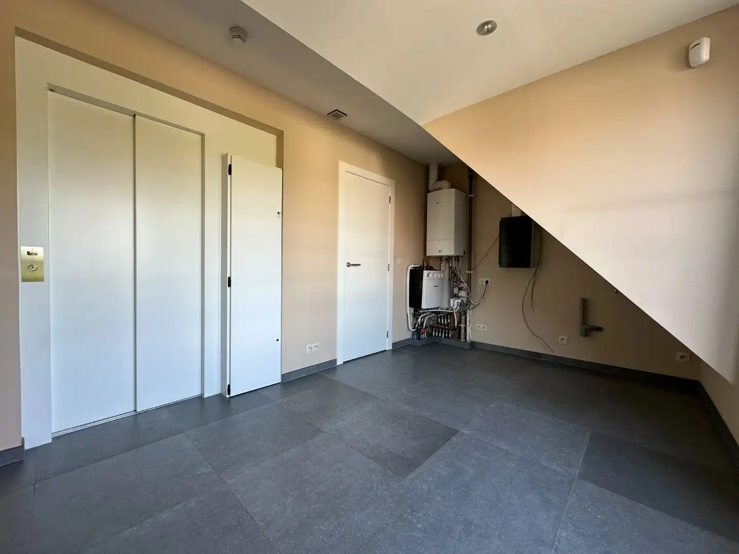 Prachtig, ruim duplex-appartement 115 m² met ruim terras in centrum Sint-Antonius foto 12