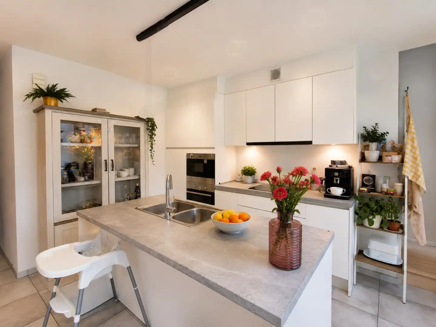 NIEUWBOUWWONING IN HARTJE POESELE MET 4 SLPKS, TUIN & GARAGE foto 4