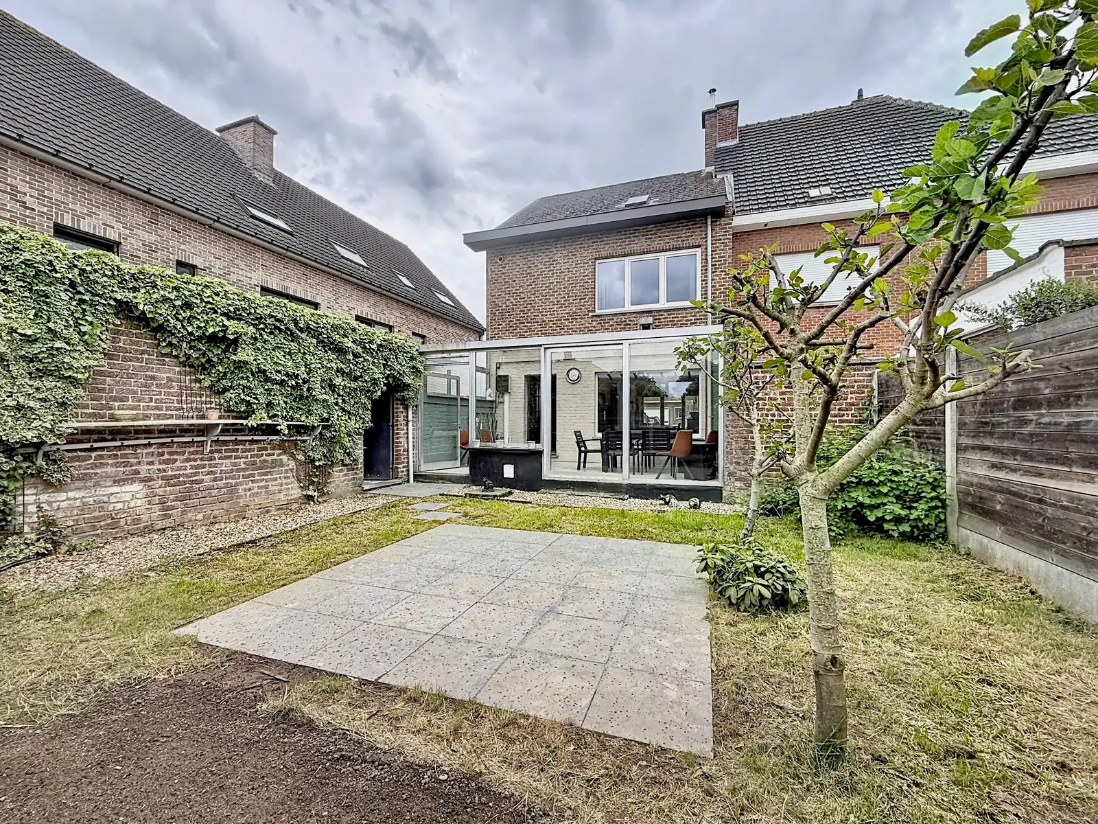 Centraal EN Rustig gelegen HOB met 2 SLPK, Garage EN Tuin! foto 21