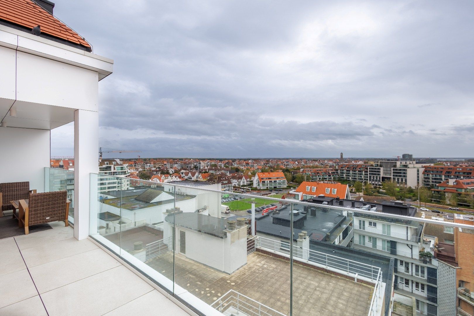 Prachtig recent en bemeubeld duplex dakappartement op de Zeedijk foto 4