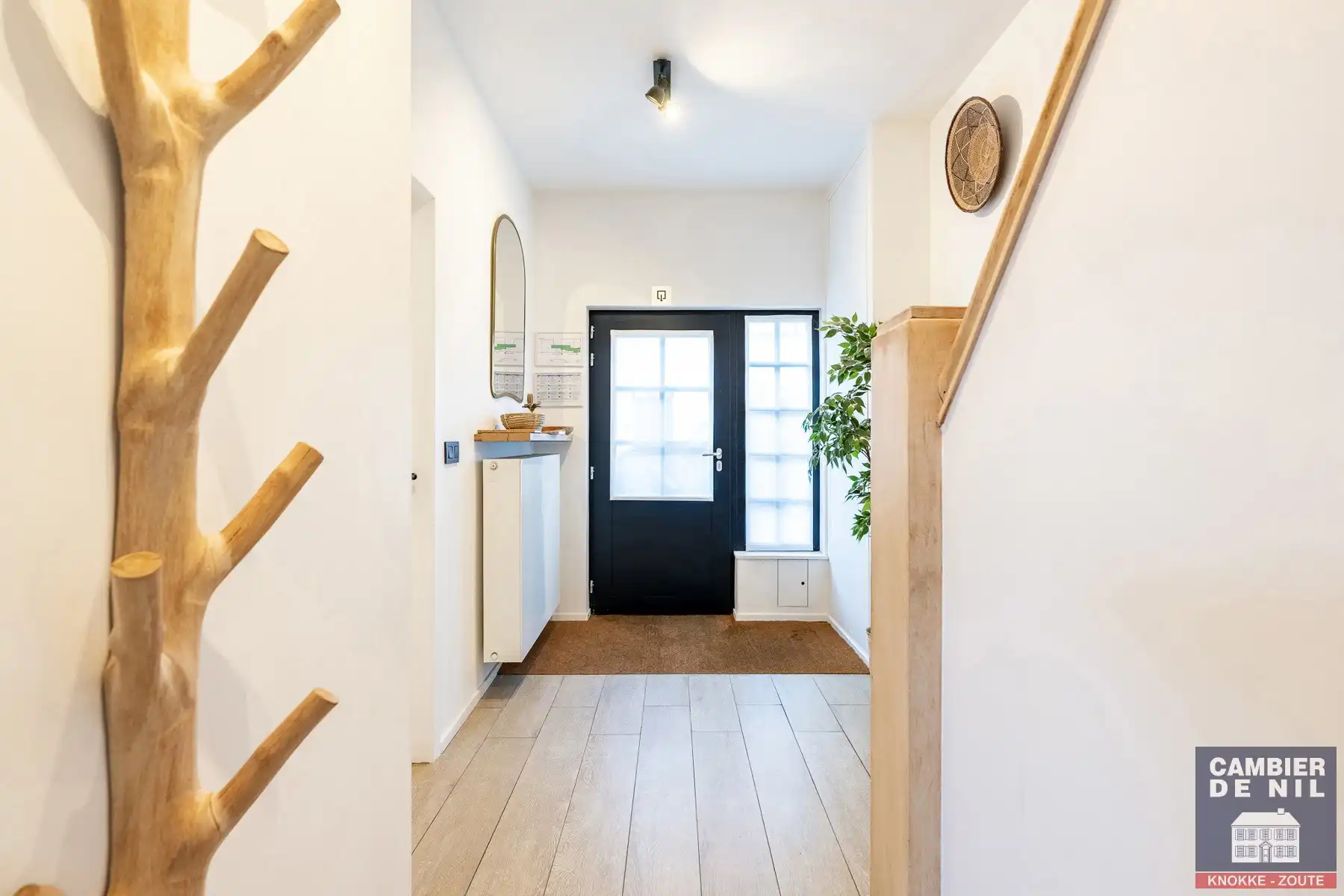 Instapklare, gemeubelde rijwoning met 5 slaapkamers en tuin – hartje Oud-Knokke foto 16