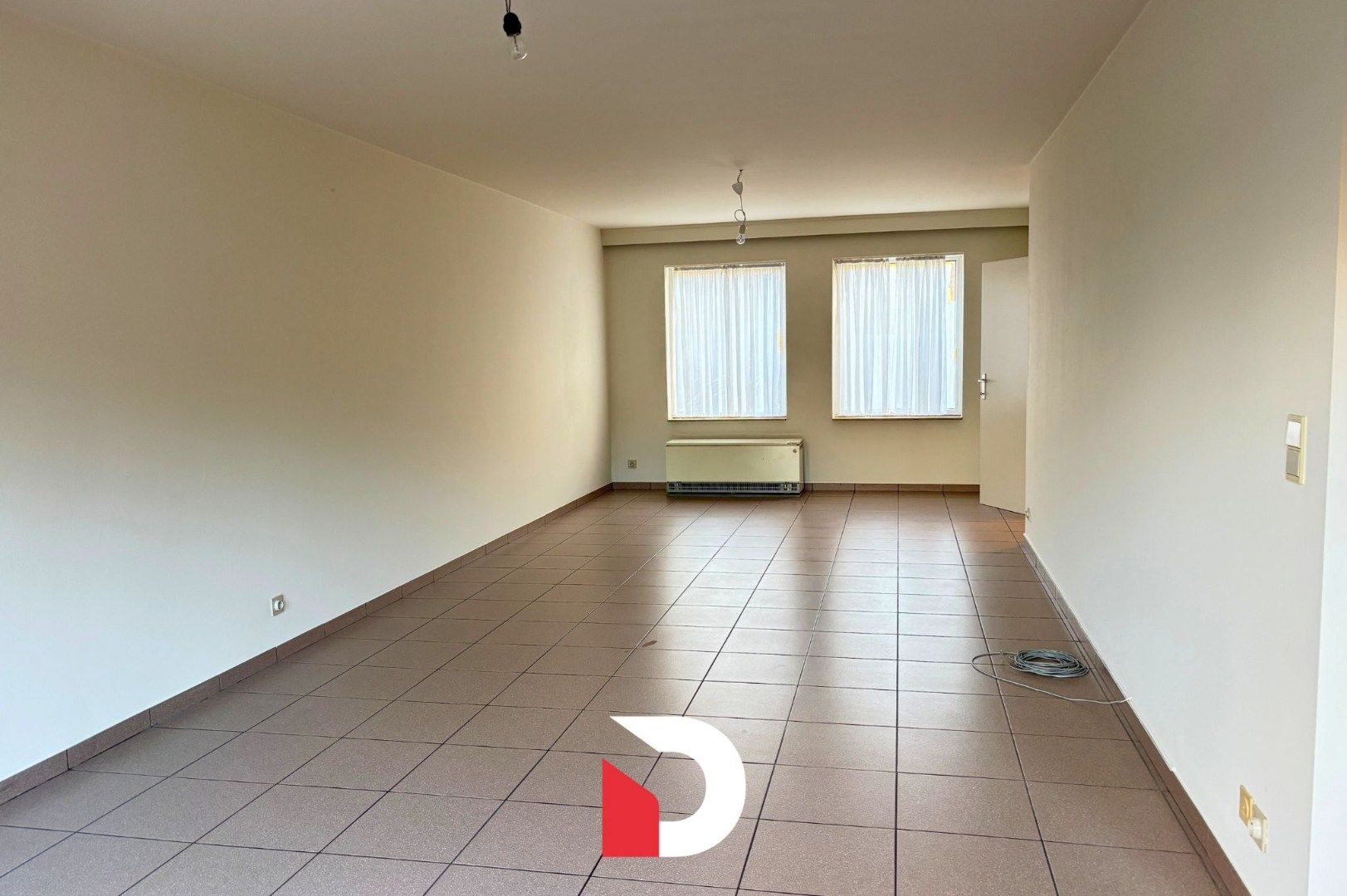 Rijwoning met 3 kamers en garage te Sint-Andries foto 3