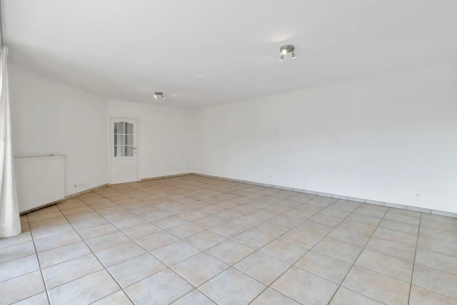 Ruim, licht en zorgeloos wonen in het hart van Lanaken! foto 17