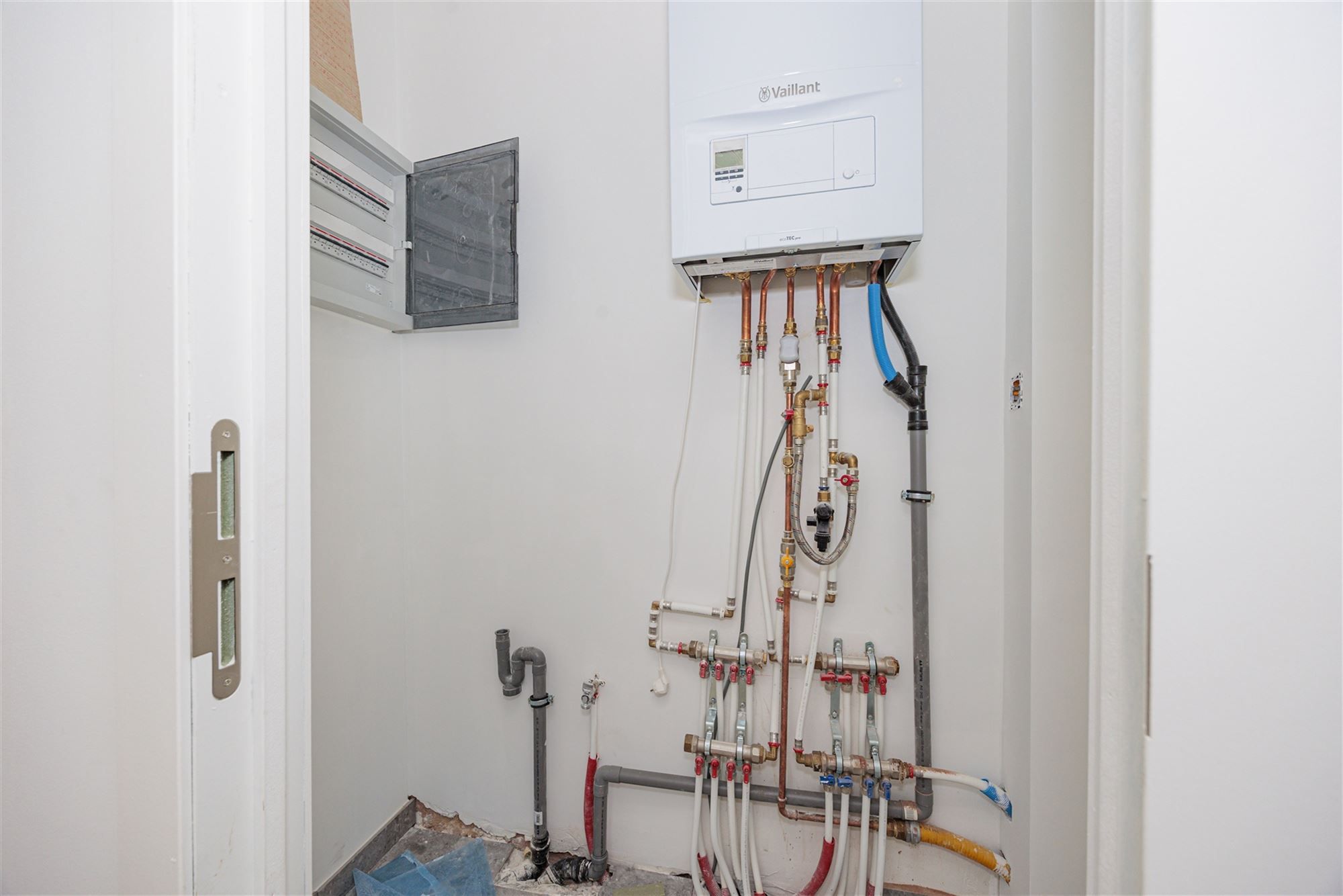 Instapklaar appartement met tuin en terras foto 6