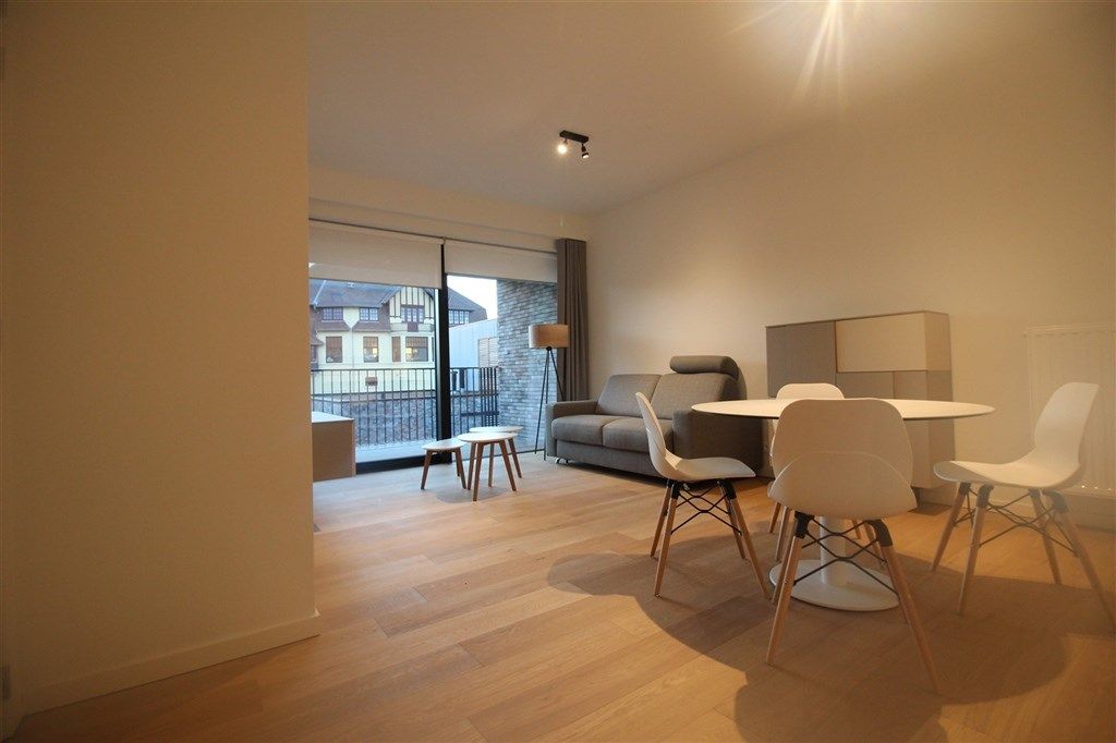 Appartement foto {{pictureIndex}}