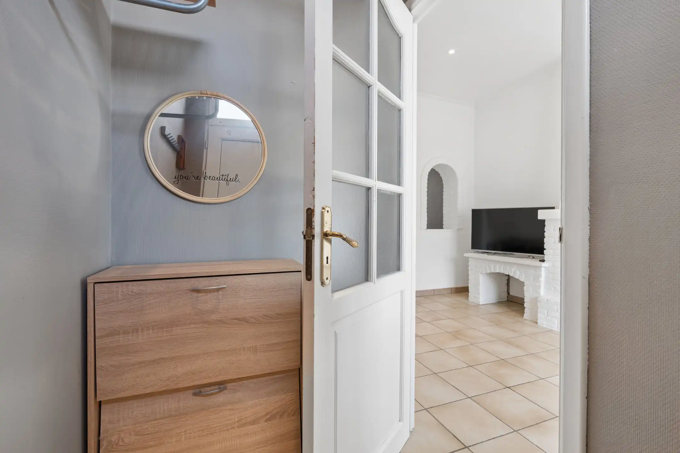 Gezellige, instapklare 2-gevelwoning nabij centrum Okegem foto 2