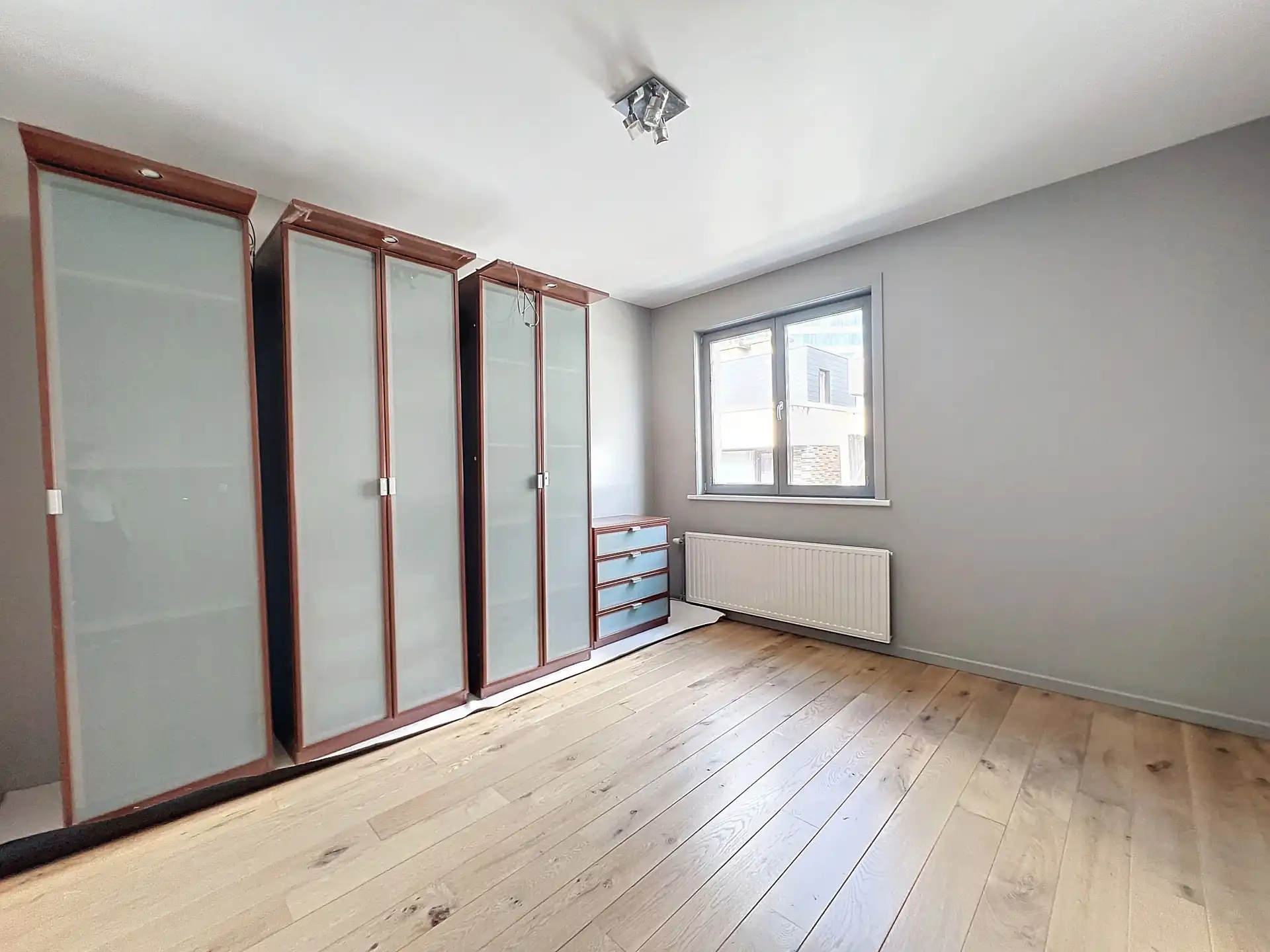 Vlakbij de Botanische Tuinen, mooie flat met 2 slaapkamers  foto 5