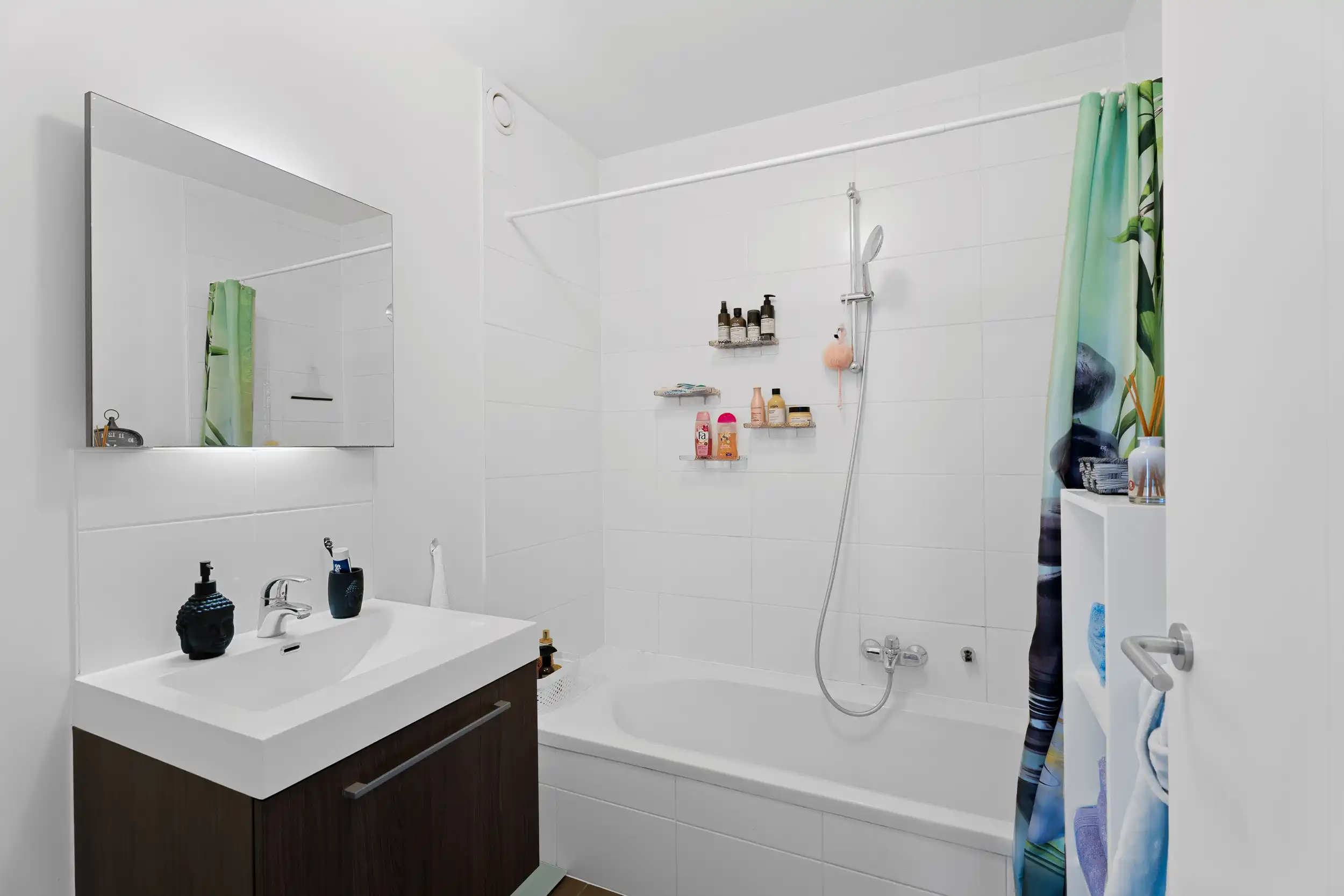 Lichtrijk en instapklaar wonen in hartje Wakken. foto 7