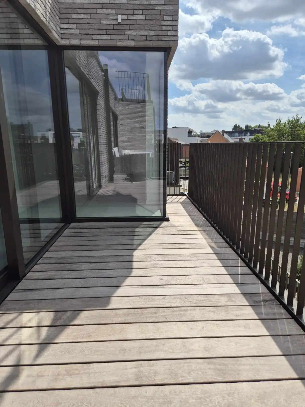 Nieuwbouwappartement met 2 slaapkamers en terras foto 2