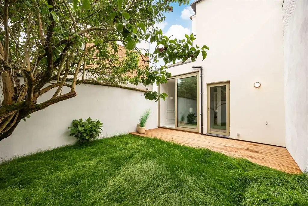 Hoogwaardig gerenoveerd herenhuis vlakbij Zurenborg foto 7