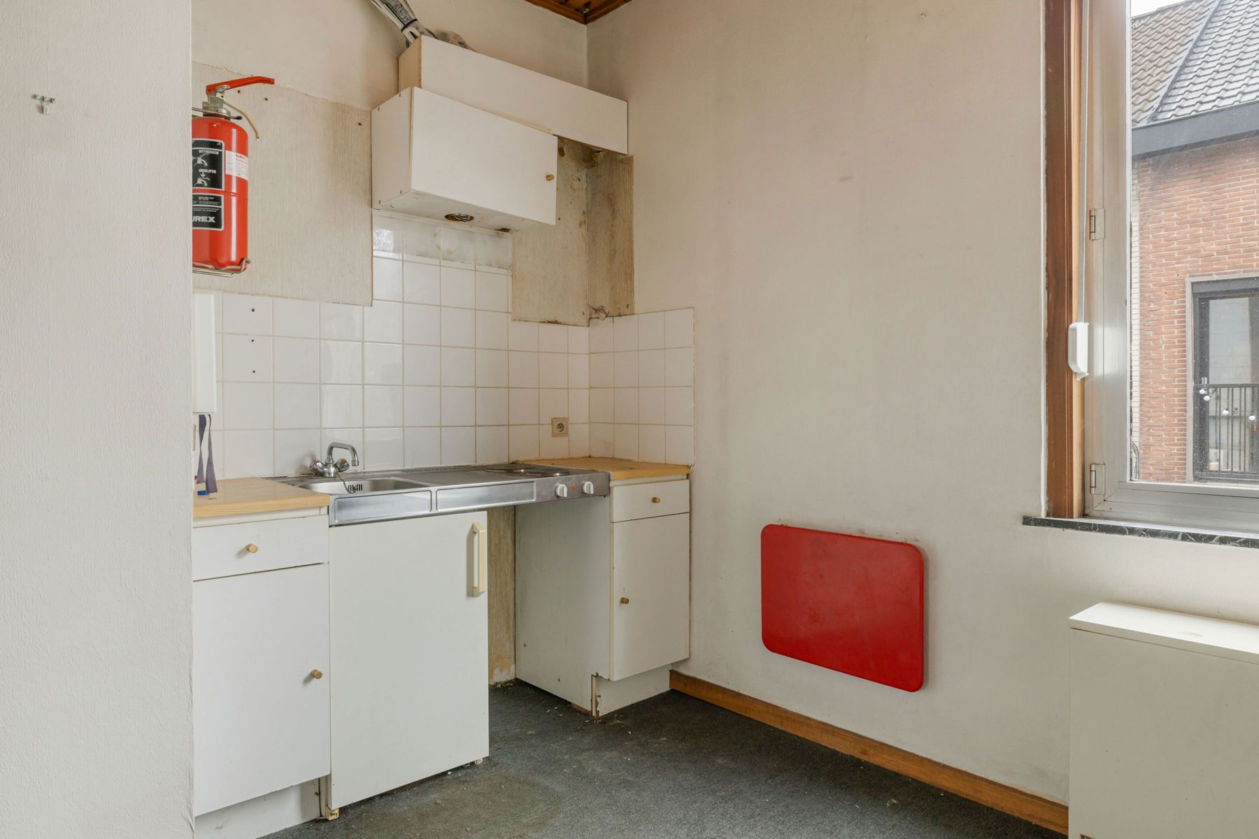Uiterst interessant renovatieproject met potentieel foto 11