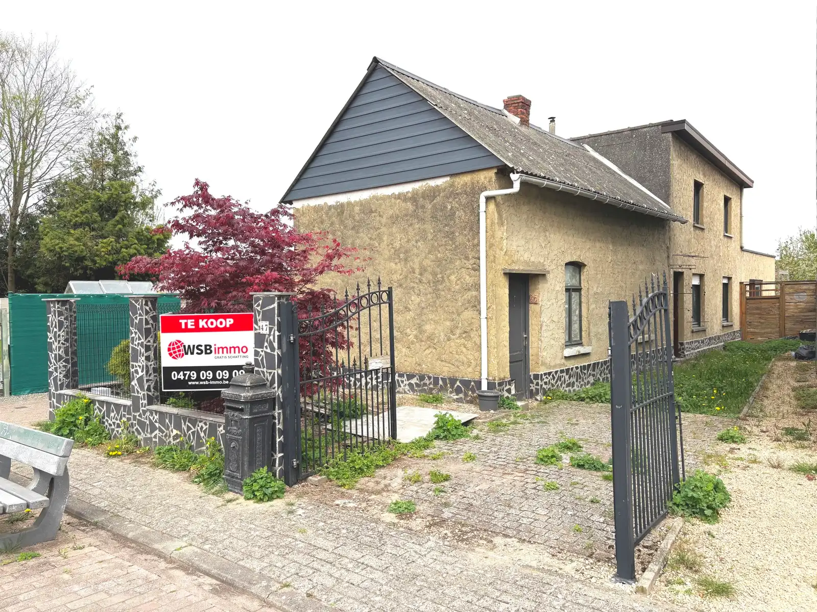 WSB-immo: te renoveren woning op 6a60ca foto {{pictureIndex}}