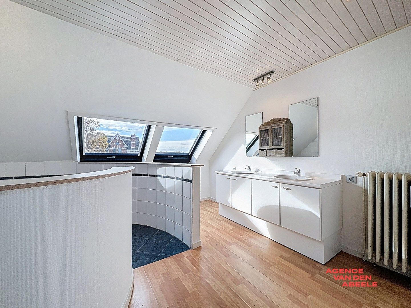 Ruim duplexappartement met prachtig terras foto 17