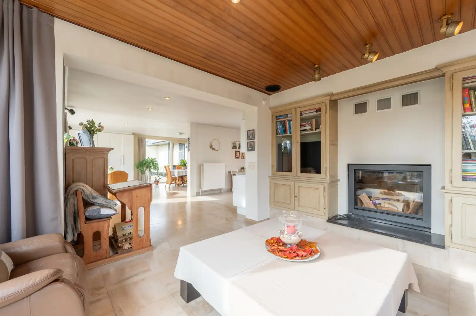 Ruime vrijstaande woning met prachtige tuin in het rustige Moerkerke (St Rita) foto 6