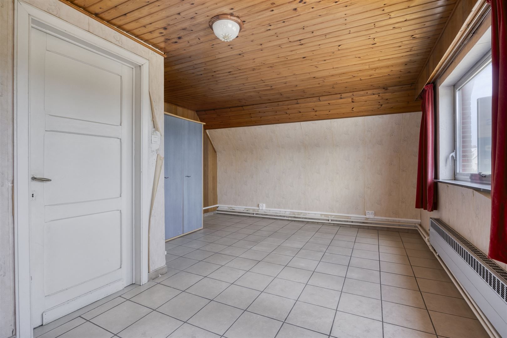 TE KOOP: Woning met 3 slaapkamers op breed perceel! foto 13