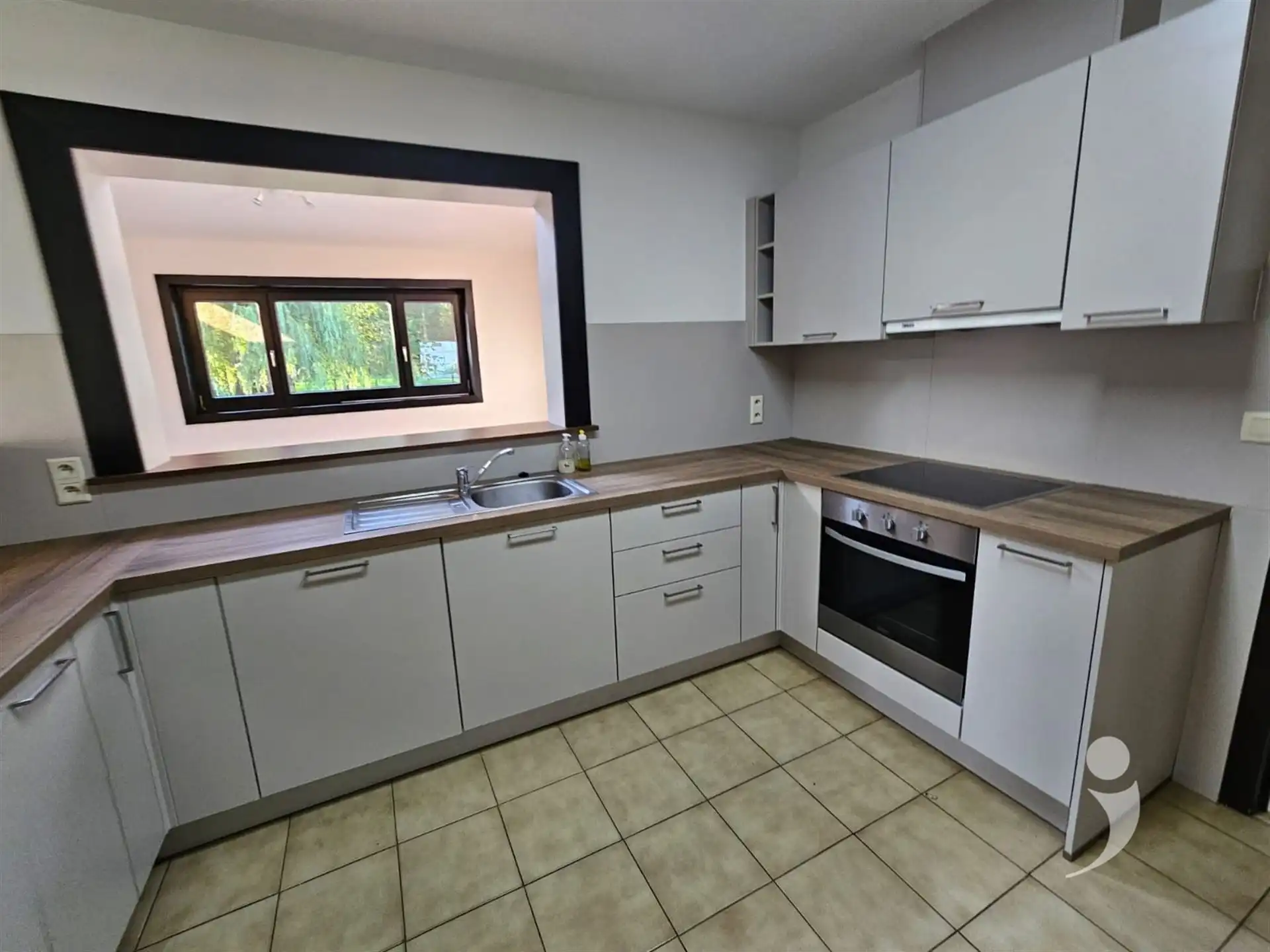 huis met tuin  foto 9