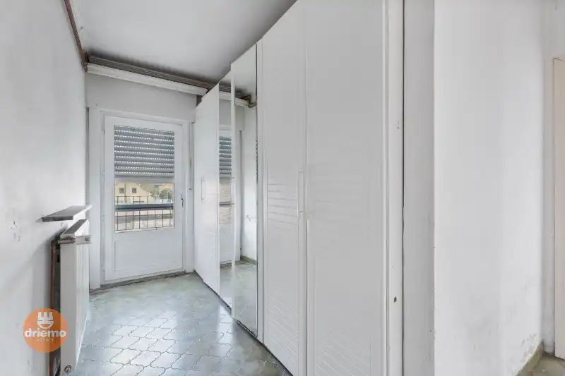 Ruime woning met handelspand foto 7