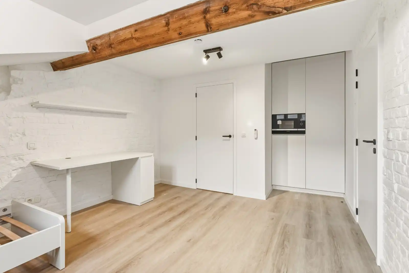 Instapklare studentenkamer in historisch pand (reconversie 2025) - onmiddellijk beschikbaar foto 4