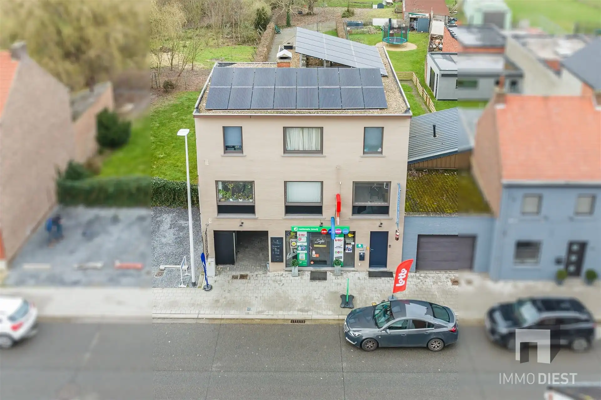 Winkel + duplexappartement met reuze terras foto 32