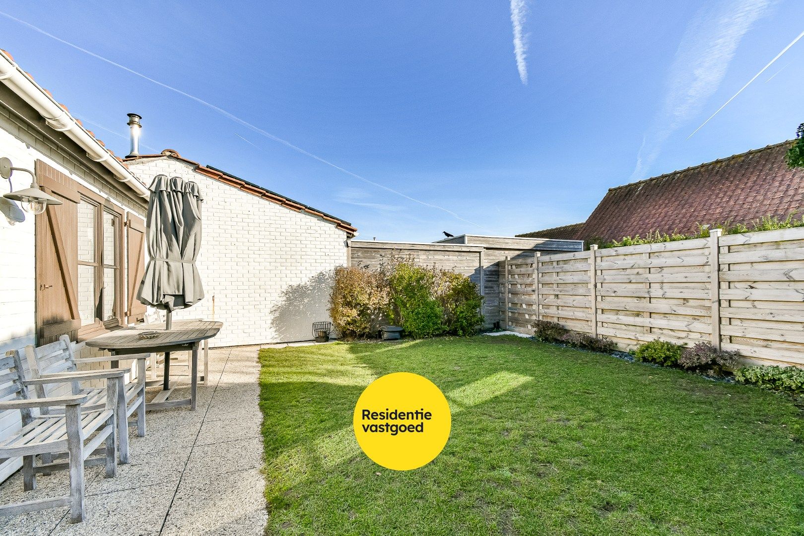 Vakantiewoning met tuin, parkeerplaats en 2 slaapkamers foto 2