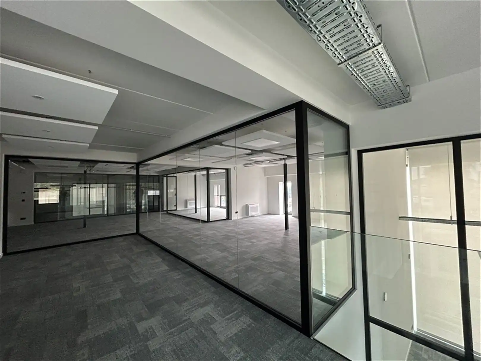 Kantoorgebouw foto 11