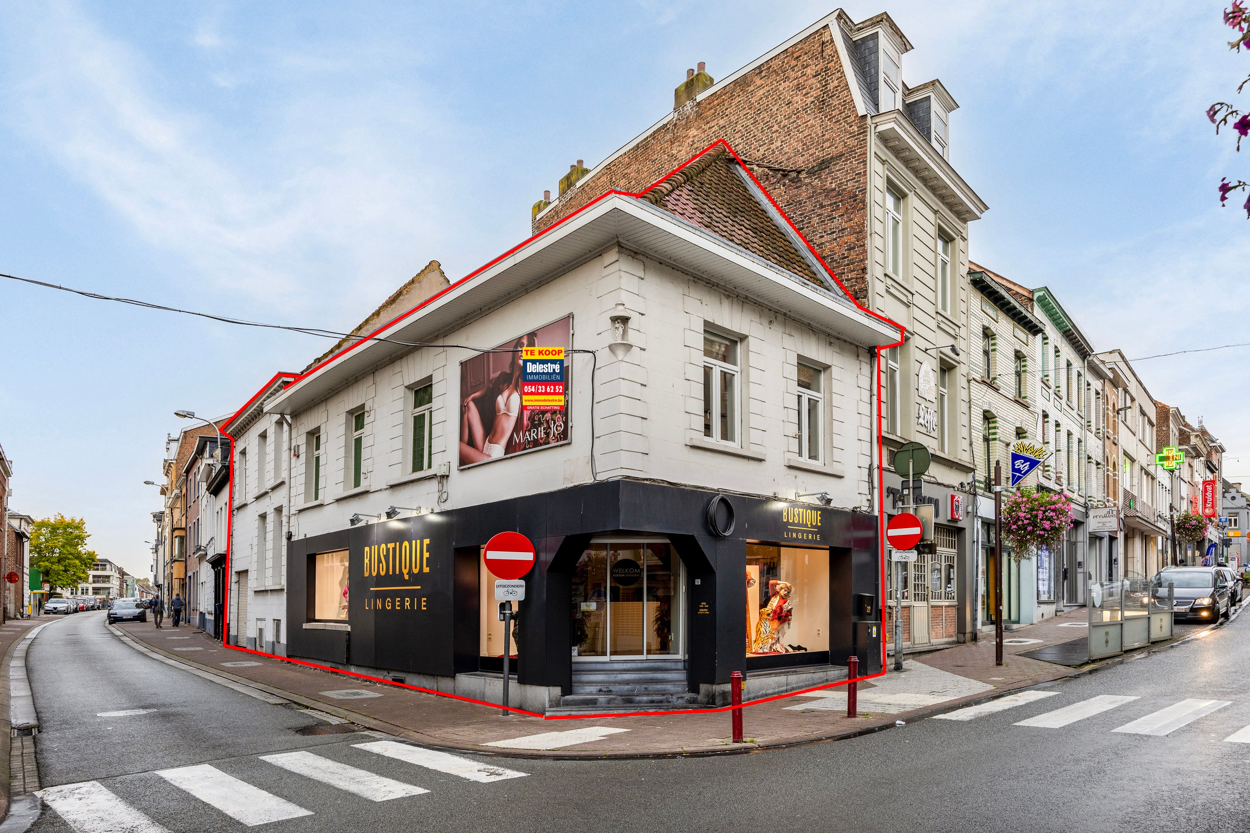 KARAKTERVOLLE HANDELSEIGENDOM MET POTENTIEEL foto 2