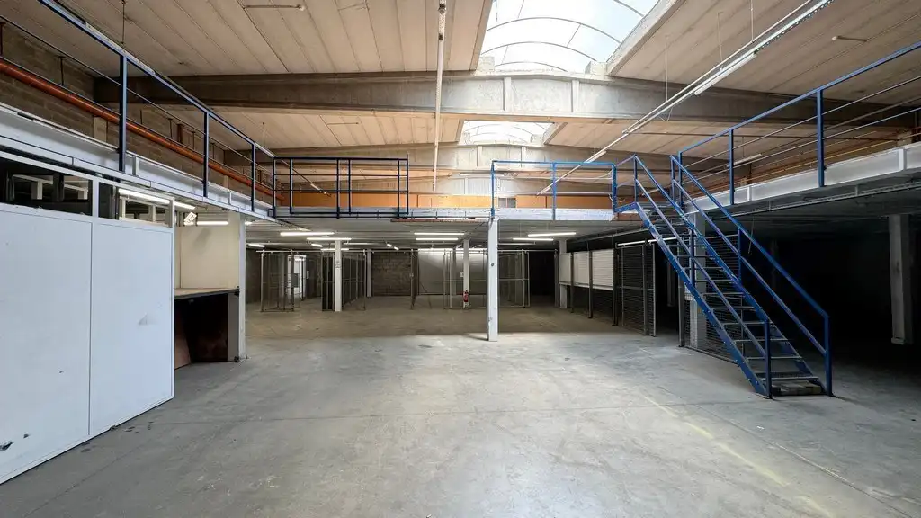 Bedrijfsunit te huur nabij A12 in Aartselaar Business Estate foto 4