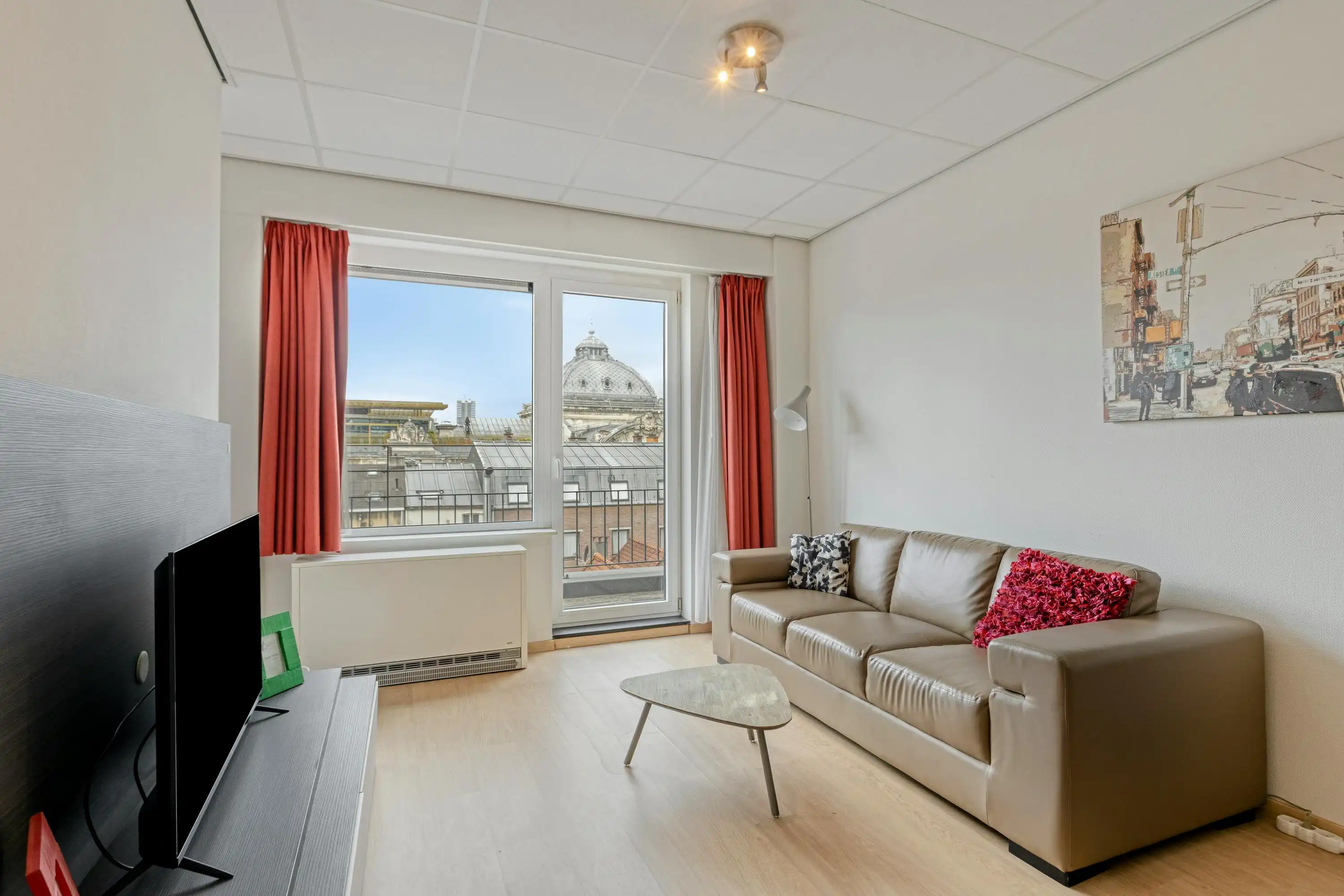 Lichtrijke Studio te Koop in Hartje Brussel foto 4