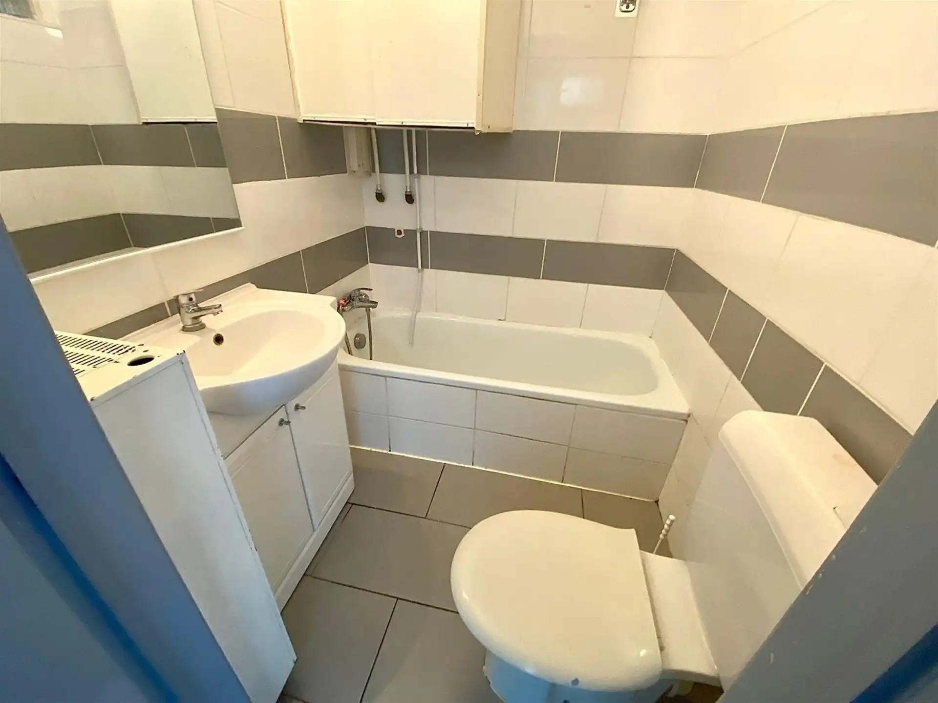 Goed gelegen appartement met twee slaapkamers te Aalst foto 8