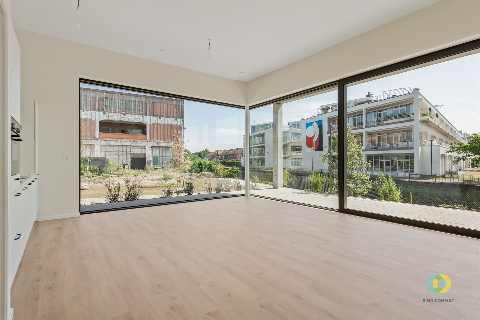 Gelijkvloers appartement met 2 slaapkamers en prachtig uitzicht op het water. foto 4