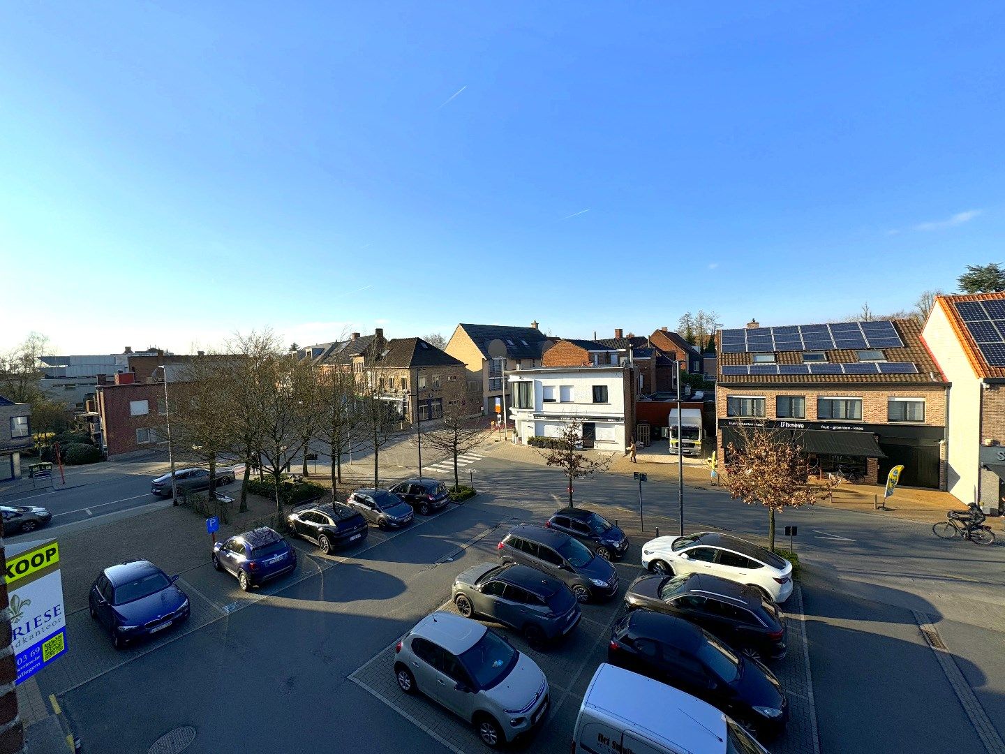 Instapklaar 2-slaapkamerappartement mét kelderberging op een toplocatie te Gullegem foto 2