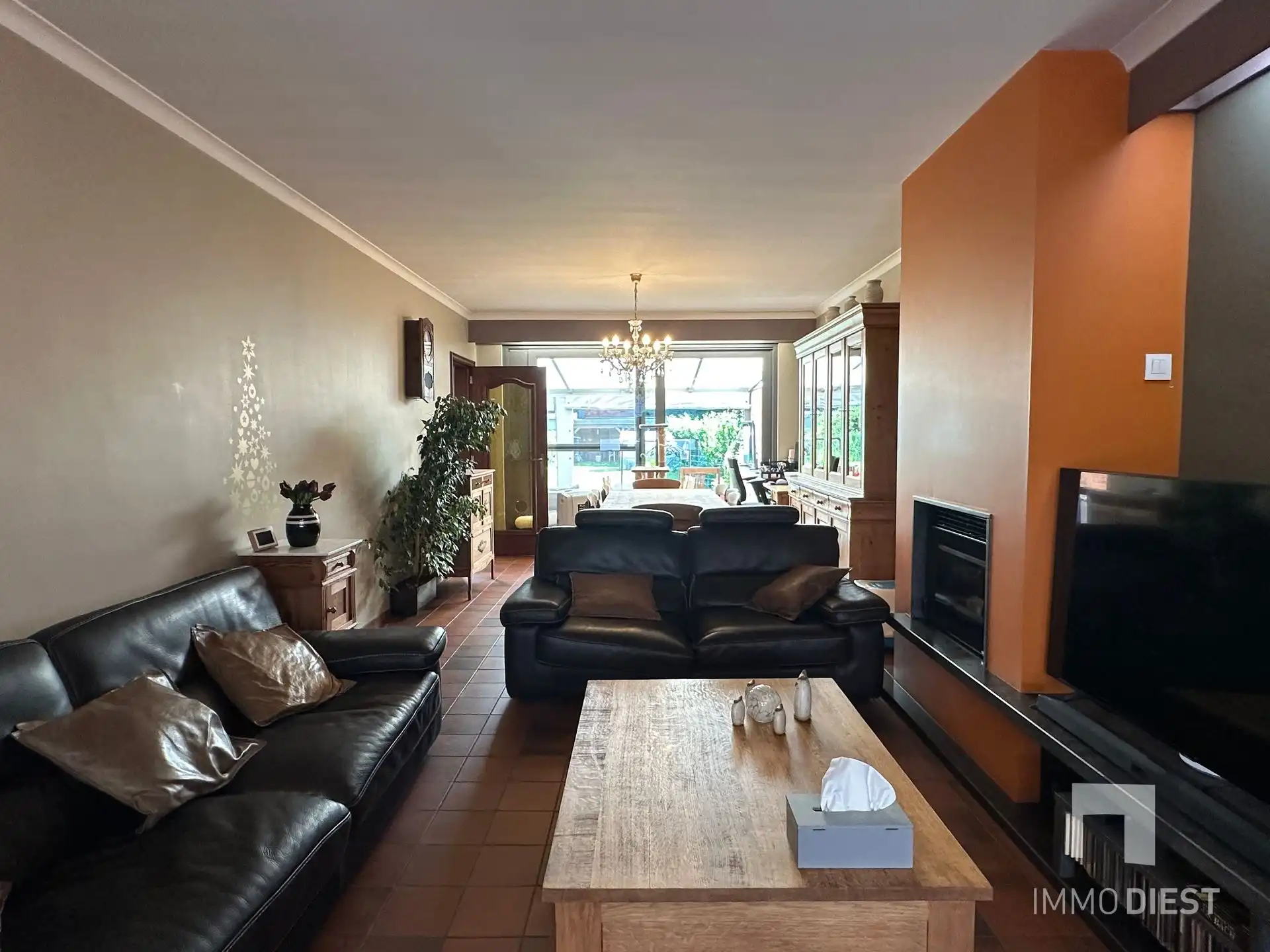 Zonnige woning met 3 slpks, garage en tuin foto 7