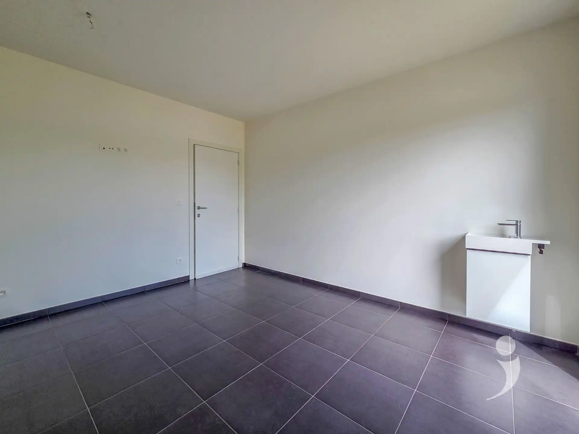 Recent 2-slaapkamer appartement foto 12