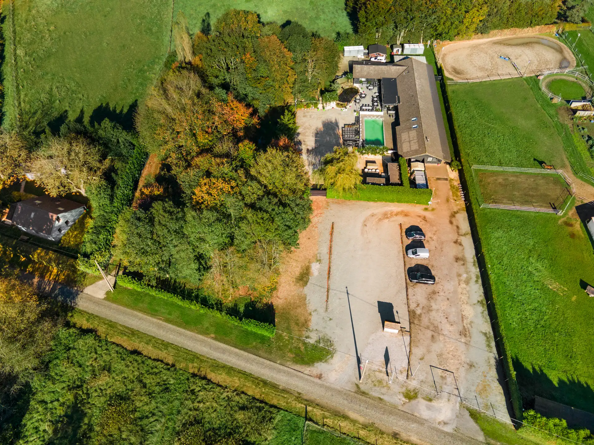 Polyvalent gebouw gelegen in recreatiegebied  foto 5