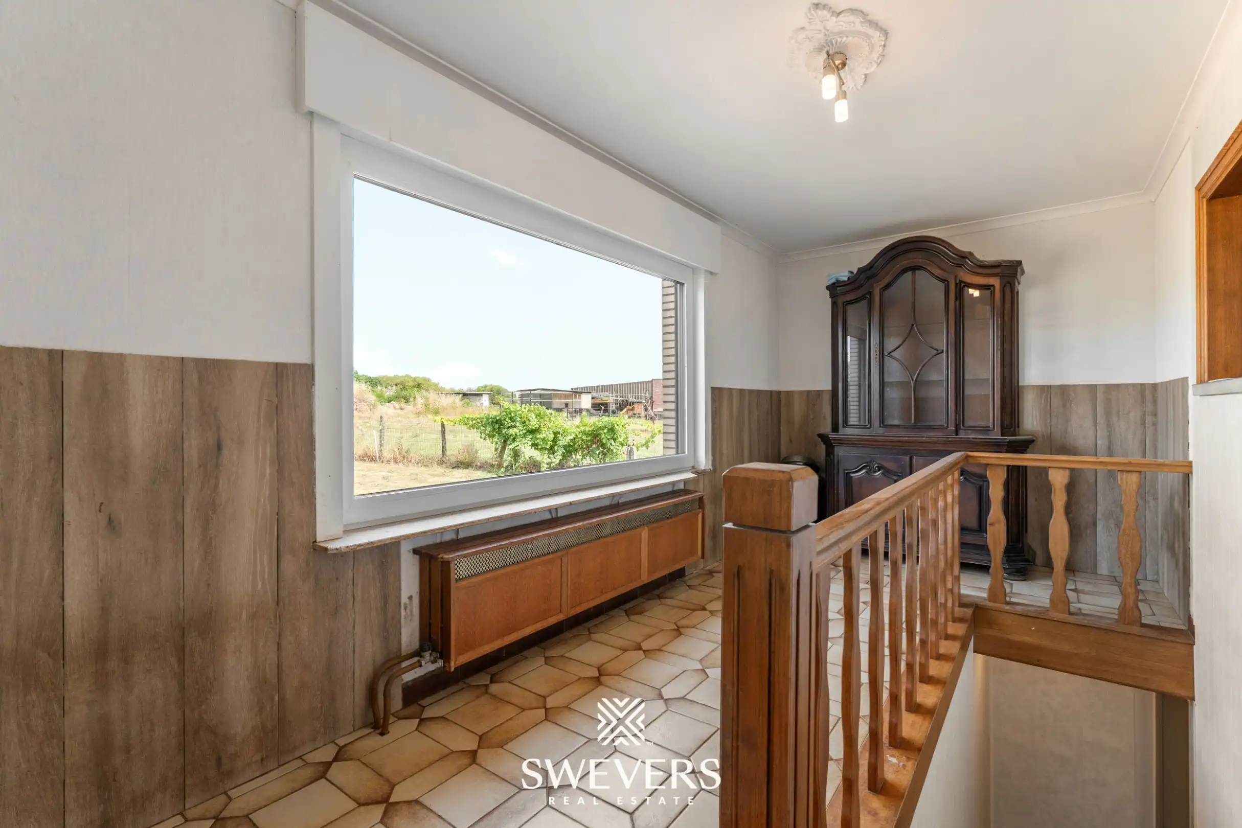 Ruime open bebouwing met 415 m² bewoonbare oppervlakte op 15a 50ca  foto 14