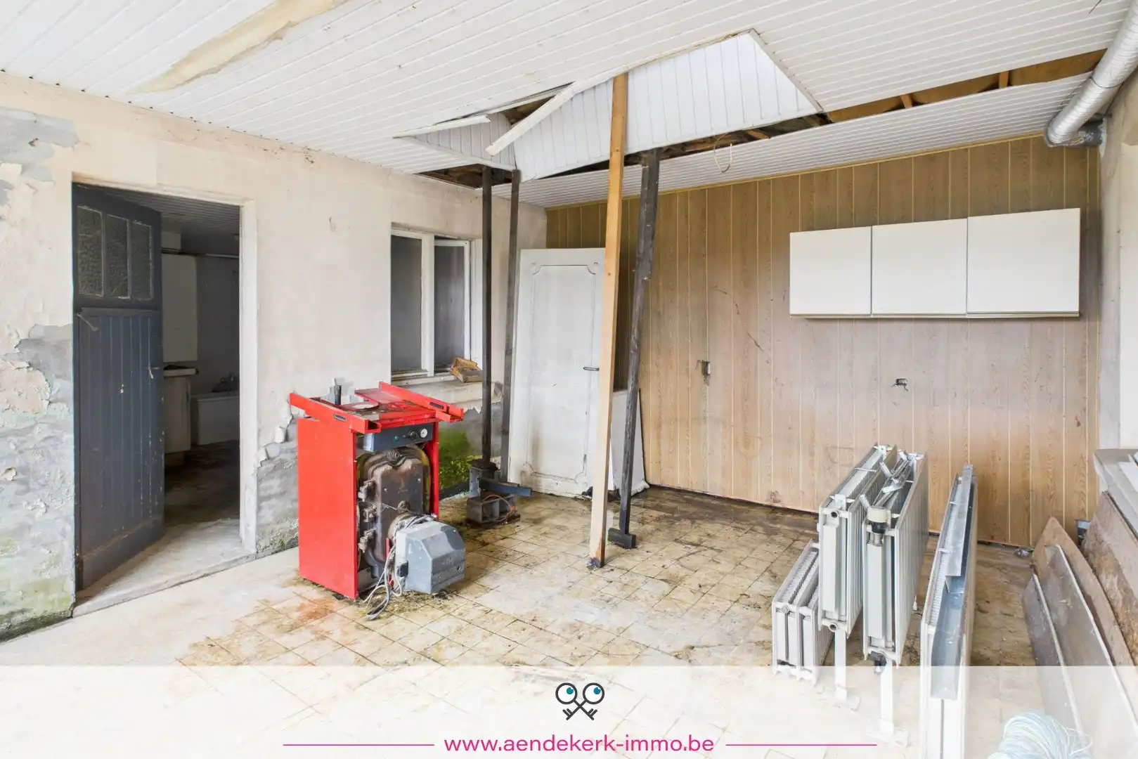 Rustig gelegen, te renoveren, woning met 3 slaapkamers nabij het centrum van Bree  foto 12