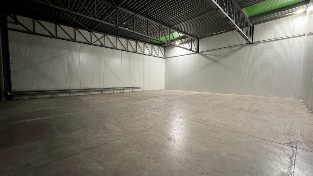 Opslagruimte te huur vlakbij R4 te Evergem foto 8